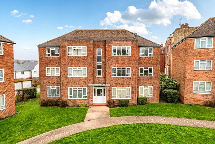 2 Bedroom Flat For Sale In Cliffestone Court Shorncliffe Road, Folkestone, CT20