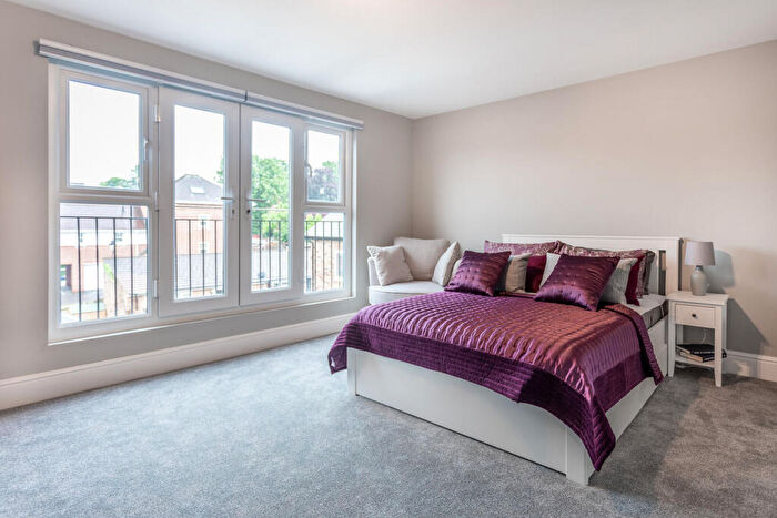 Studio To Rent In St. Michaels Road, Aldershot, GU12