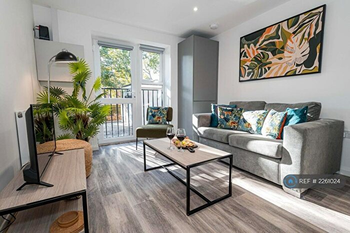 1 Bedroom Flat To Rent In Florence Road, Bournemouth, BH5