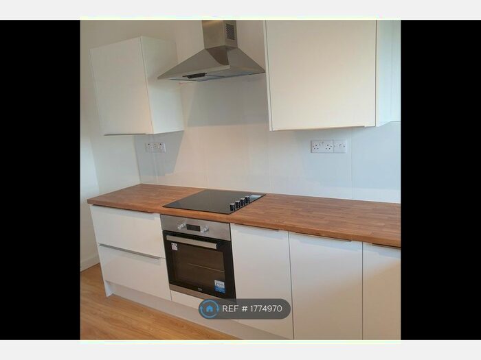 3 Bedroom Flat To Rent In Sandaig Road, Glasgow, G33