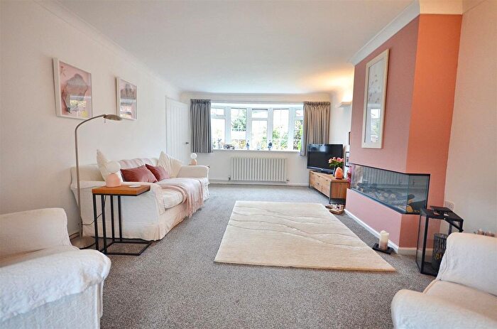 4 Bedroom Detached House For Sale In Sunningdale, Stone, ST15