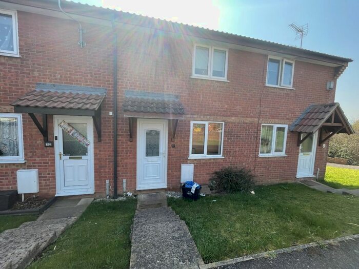 2 Bedroom Terraced House To Rent In Biddiscombe Close, Bridgwater, TA6