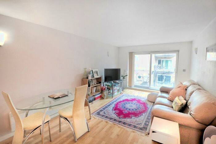 1 Bedroom Flat To Rent In The Grainstore, Western Gateway, Excel, London, E16