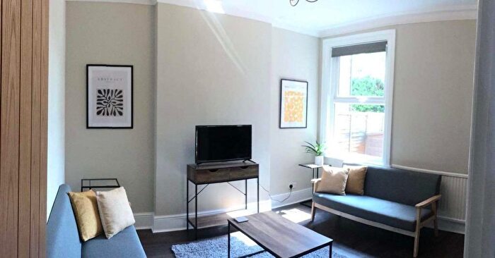 1 Bedroom Semi-Detached House To Rent In Hawksworth Road, Nottingham, NG2