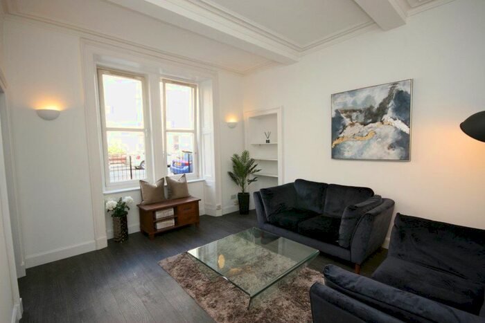 2 Bedroom Flat To Rent In Caledonian Place, Edinburgh, EH11