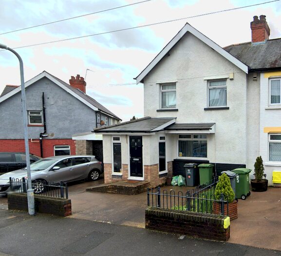 3 Bedroom End Of Terrace House To Rent In Pen Y Garn Road, Cardiff, CF5