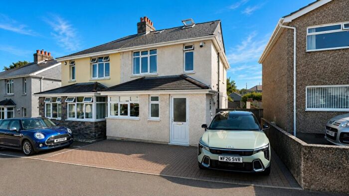 4 Bedroom Semi Detached House For Sale In Standarhay Villas, Plymouth, PL9