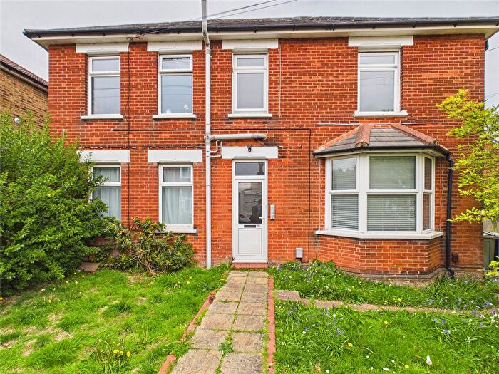 1 Bedroom Flat For Sale In Guildford, Surrey, GU2