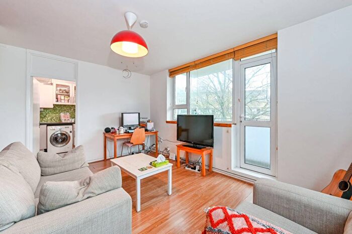 1 Bedroom Flat To Rent In Papworth Gardens, Islington, London, N7