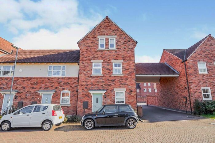 4 Bedroom House To Rent In Queensbury Park Drive, Shelton Lock, Derby, DE24