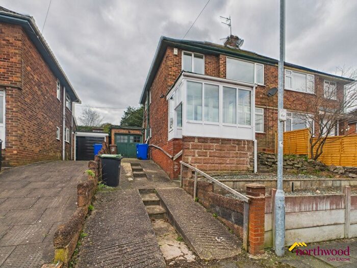 3 Bedroom Semi-Detached House To Rent In Minden Grove, Sneyd Green, Stoke-On-Trent, ST6