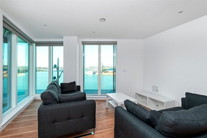 3 Bedroom Flat To Rent In North House, Gillingham Gate Road, ME4