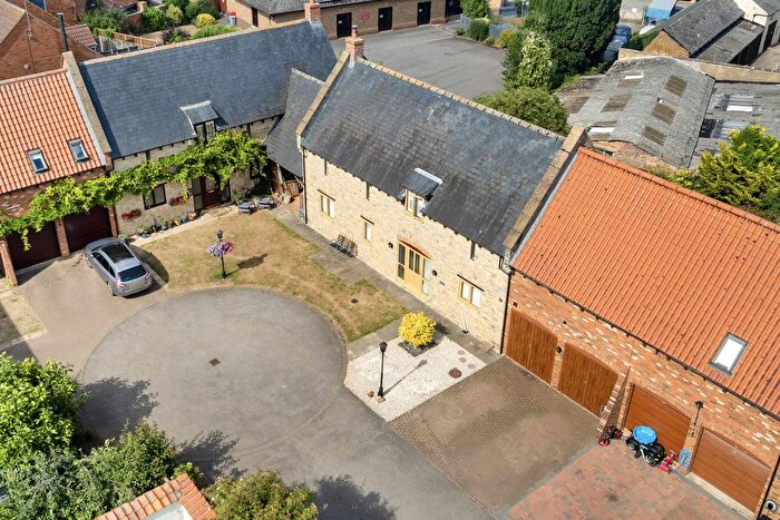 4 Bedroom Barn Conversion For Sale In High Street, Burton Latimer, NN15