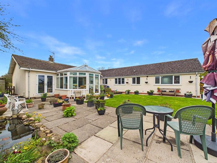 4 Bedroom Bungalow For Sale In Little Crakehall, Bedale, DL8