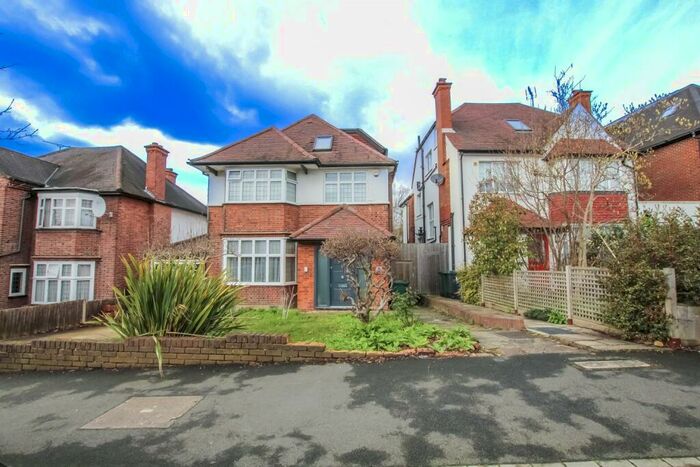 5 Bedroom House To Rent In Oakfields Road, Temple Fortune, NW11