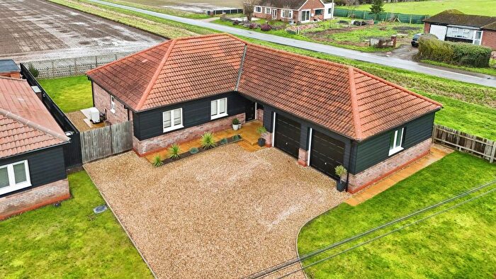 3 Bedroom Detached Bungalow For Sale In Austendyke Road, Weston Hills, Spalding, PE12