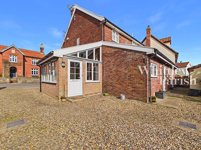 3 Bedroom Maisonette To Rent In Market Court Flat, Kenninghall, NR16