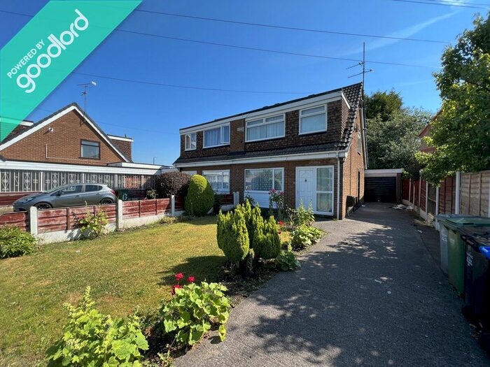 1 Bedroom Maisonette To Rent In Cornbrook Street, Manchester, M16