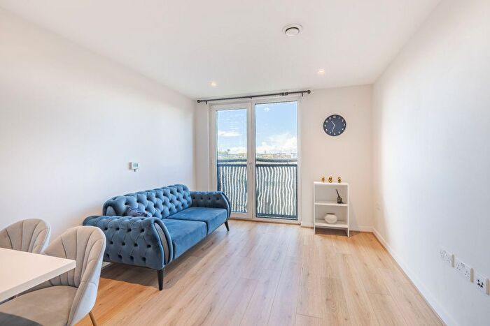 1 Bedroom Flat To Rent In Apartment, Woods House, Gatliff Road, London, SW1W