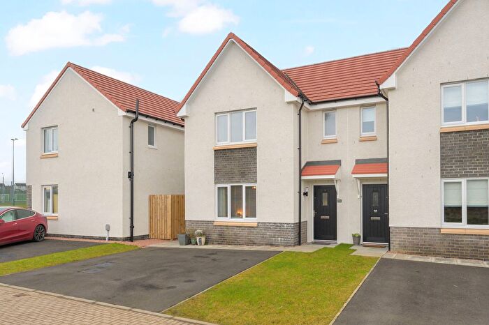 3 Bedroom Semi Detached House For Sale In Pit Lane, Dunfermline, KY12