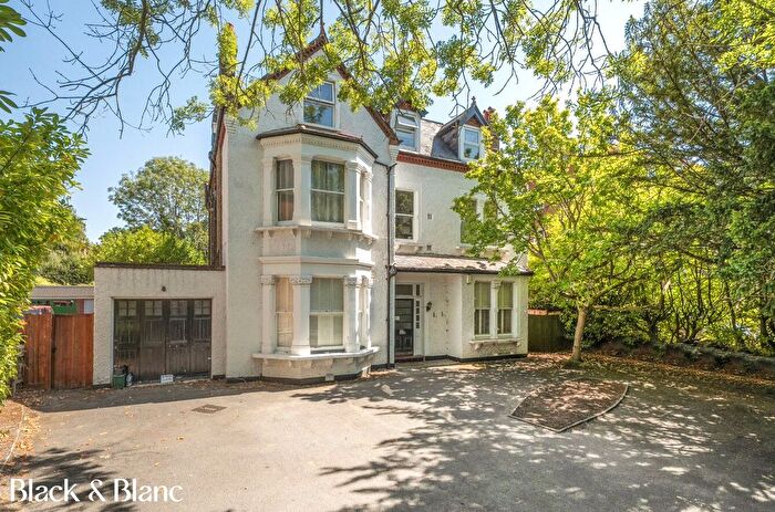 2 Bedroom Flat For Sale In Wickham Road, Beckenham, BR3