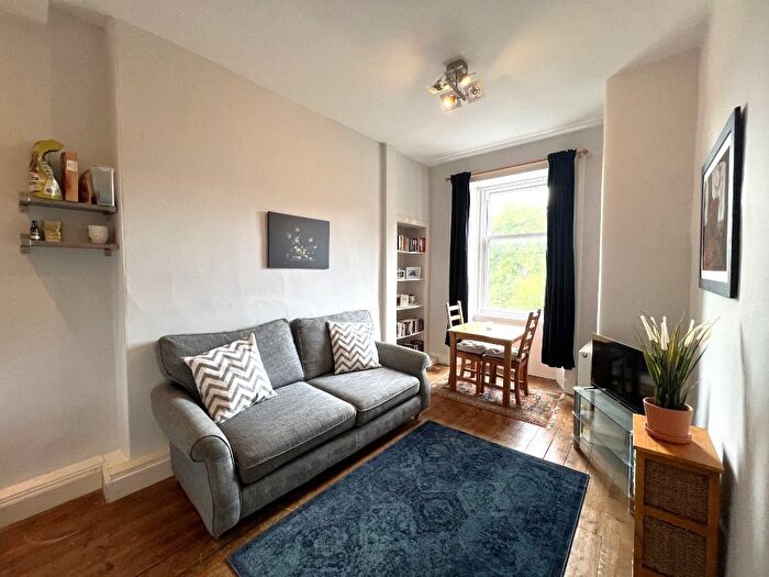 2 Bedroom Flat To Rent In Barony Place, New Town, Edinburgh, EH3