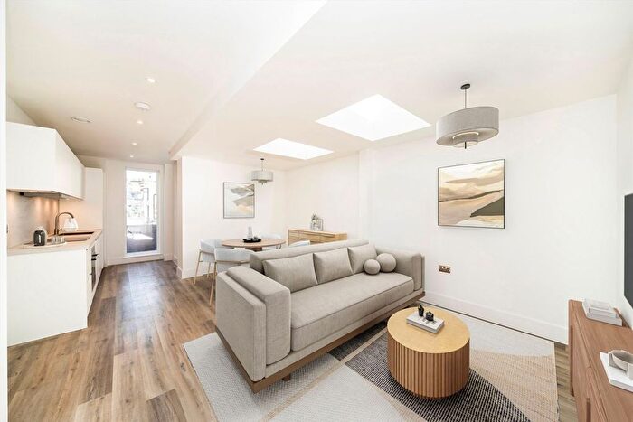 1 Bedroom Flat For Sale In Brockley Cross, Brockley, SE4