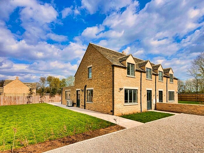 4 Bedroom Semi-Detached House To Rent In Weald, Bampton, OX18