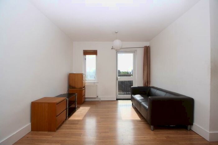 1 Bedroom Flat To Rent In Amsterdam Road, Docklands, London, E14