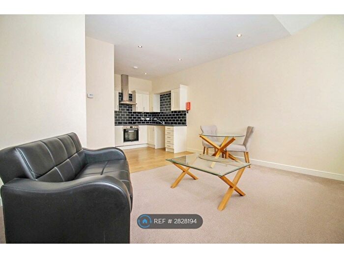 1 Bedroom Flat To Rent In Richardshaw Lane, Pudsey, LS28