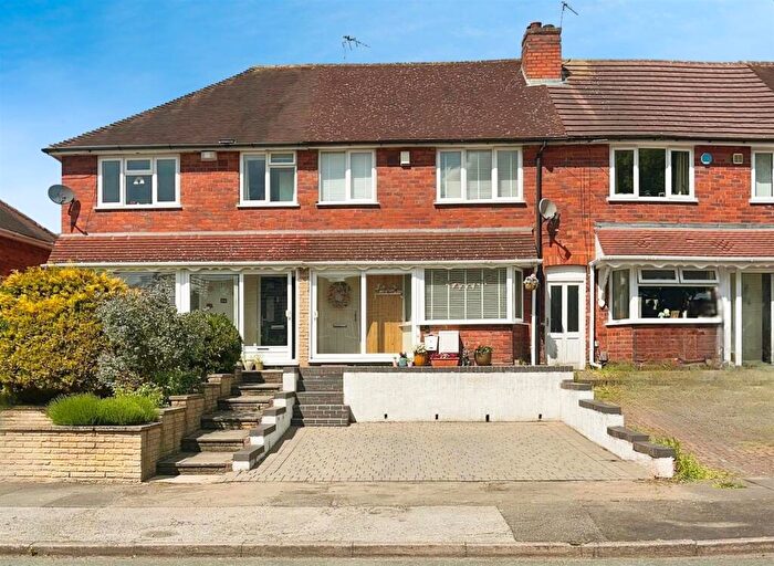 3 Bedroom Terraced House For Sale In Chantrey Crescent, Birmingham, B43