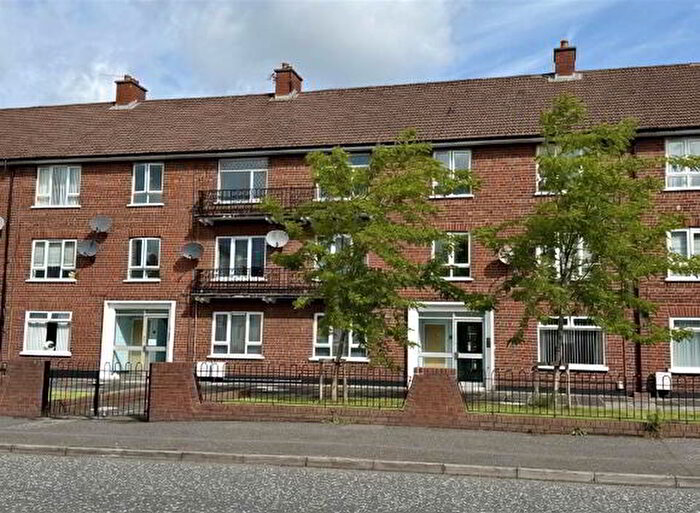 3 Bedroom Apartments For Sale In Apartment Holywood Road, Belfast, BT4