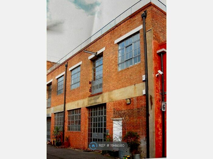 2 Bedroom Terraced House To Rent In Trafalgar Mews, London, E9