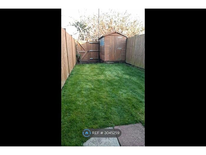 3 Bedroom Terraced House To Rent In Factory Road, Northfleet, Gravesend, DA11