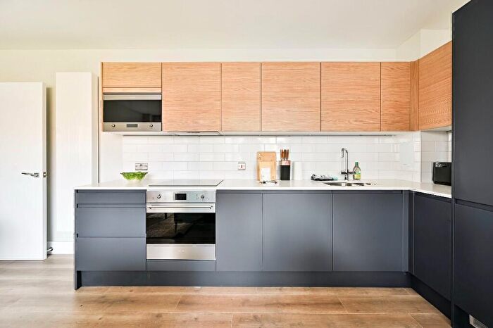 3 Bedroom Apartment To Rent In Neptune Wharf, London, SE8