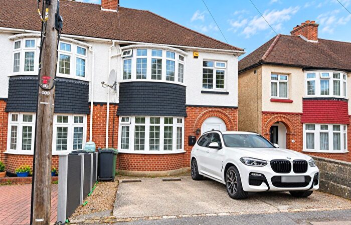 3 Bedroom End Terrace House For Sale In Edna Road, Maidstone, ME14