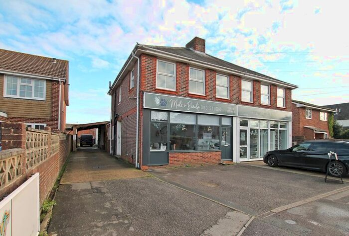 2 Bedroom Flat To Rent In Hunts Pond Road, Park Gate, Southampton, SO31