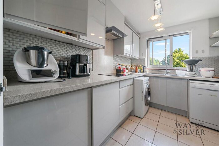 2 Bedroom Apartment To Rent In Antrim Grove, Belsize Park, NW3