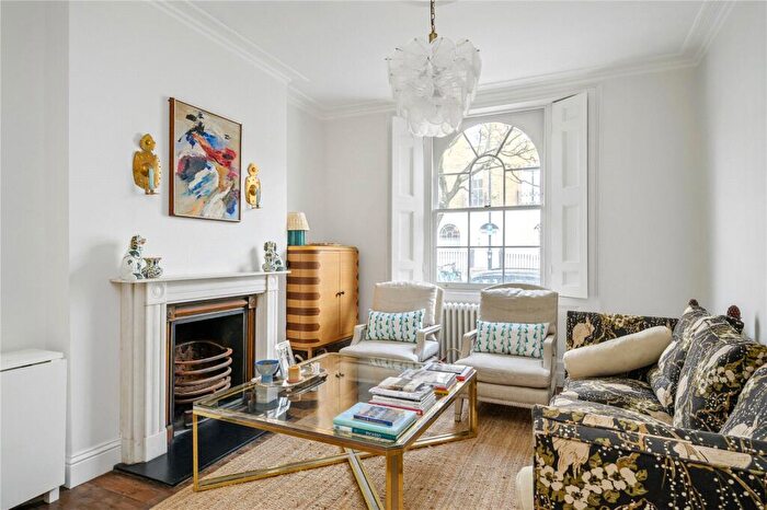3 Bedroom Terraced House For Sale In Theberton Street, Barnsbury, London, N1 - Photo 2