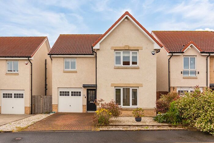 4 Bedroom Villa For Sale In Templar Crescent, Kirkliston, EH29