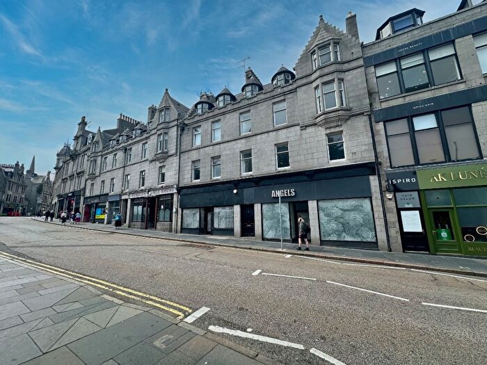 3 Bedroom Flat To Rent In Schoolhill, City Centre, Aberdeen, AB10