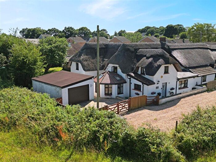 4 Bedroom Cottage For Sale In Wareham Road, Lytchett Matravers, Poole, BH16
