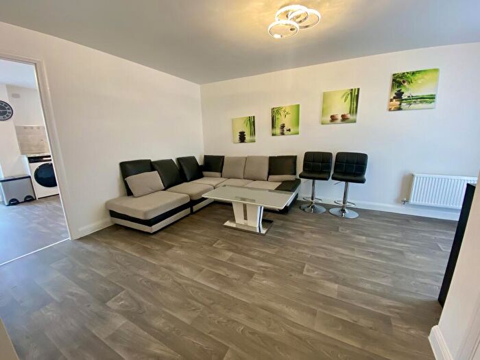 3 Bedroom End Of Terrace House To Rent In Hope Street, Birmingham, B5