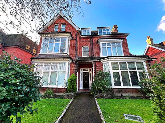 1 Bedroom Apartment For Sale In Grassington Road, Meads, Eastbourne, BN20