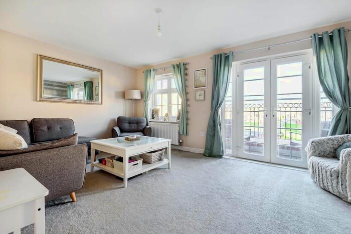 4 Bedroom Semi-Detached House To Rent In Homington Avenue SN3,