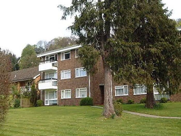 1 Bedroom Flat To Rent In Warren Road, Guildford, GU1
