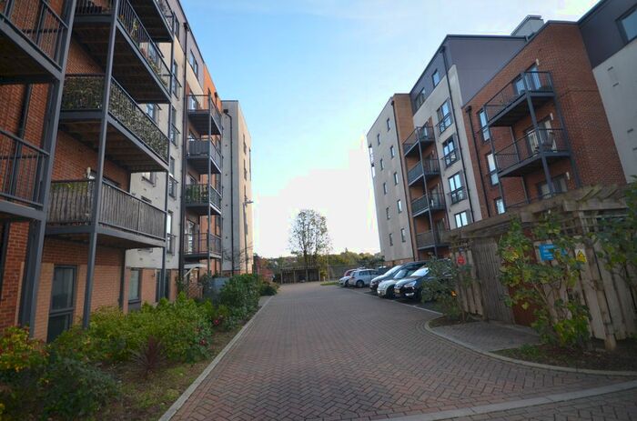 1 Bedroom Flat To Rent In Fairthorn Road, Charlton, London, SE7