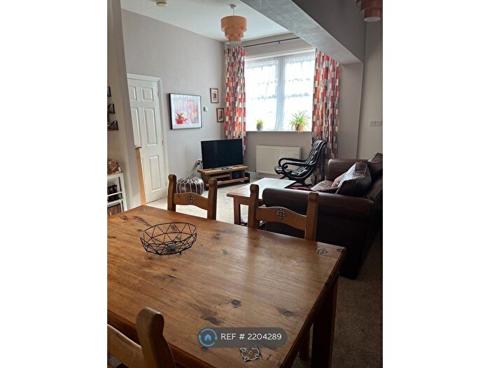 2 Bedroom Flat To Rent In Hitchin Street, Baldock, SG7