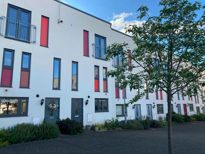 4 Bedroom Town House To Rent In Penn Way, Welwyn Garden City, AL7