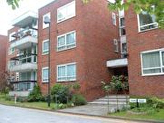 2 Bedroom Flat To Rent In Hendon Lane, Finchley, London, N3